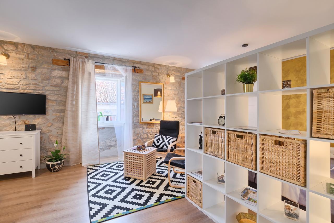 Luxury Apartment Fabris Ровин Екстериор снимка