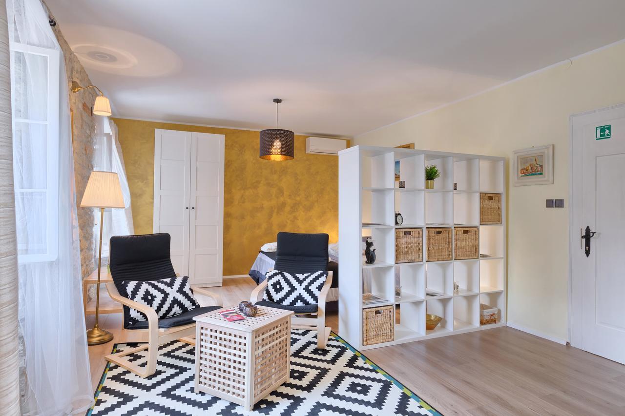 Luxury Apartment Fabris Ровин Екстериор снимка