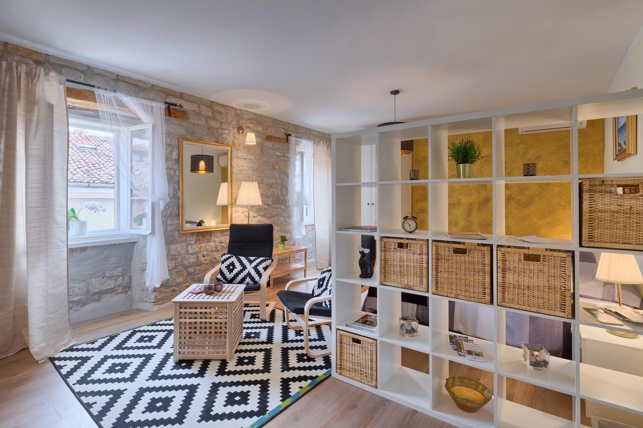 Luxury Apartment Fabris Ровин Екстериор снимка