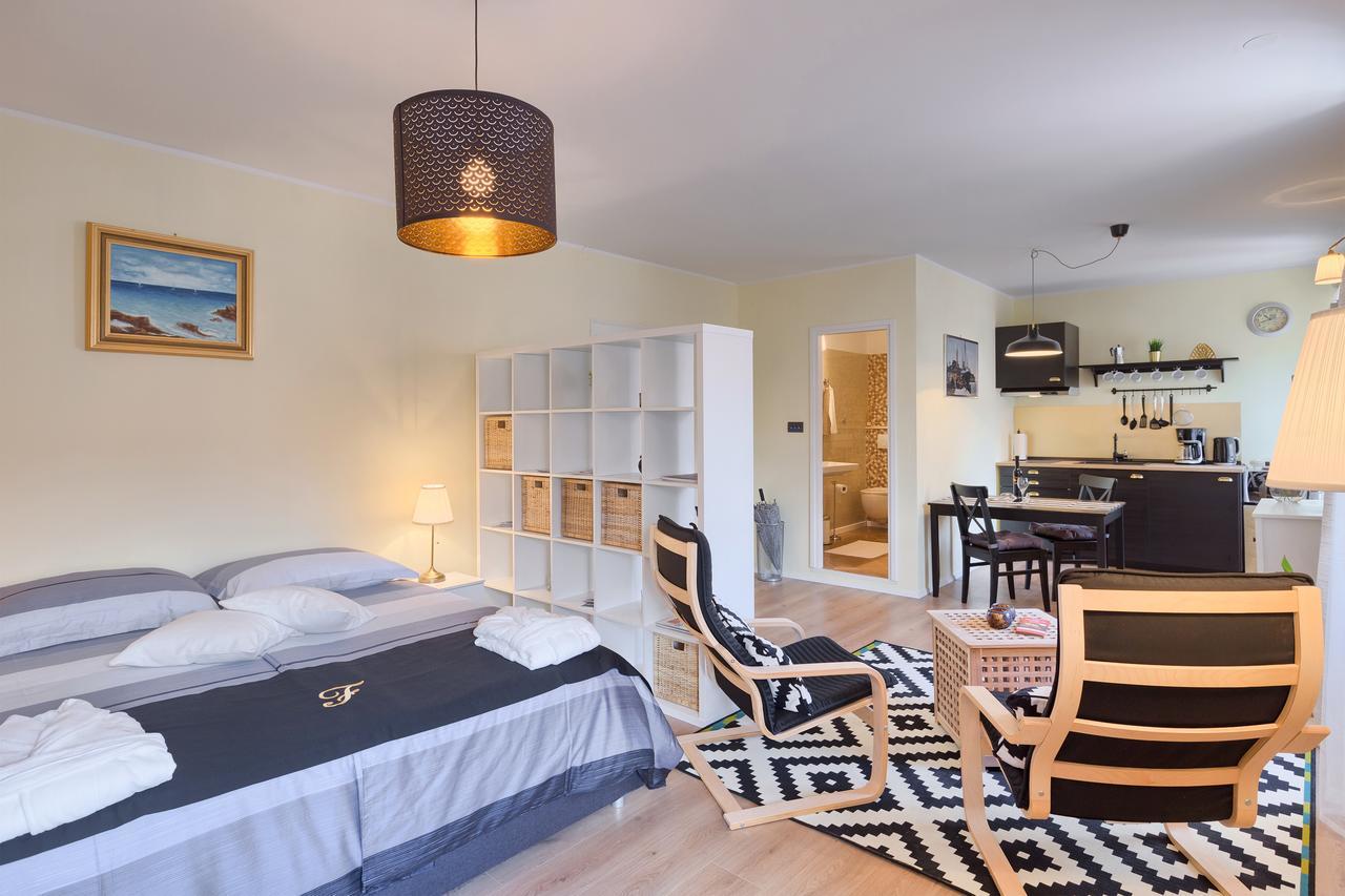Luxury Apartment Fabris Ровин Екстериор снимка